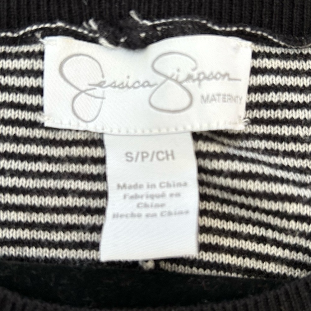 Jessica Simpson Black and White 3/4 Sleeve Maternity Sweater size Small - Picture 4 of 7